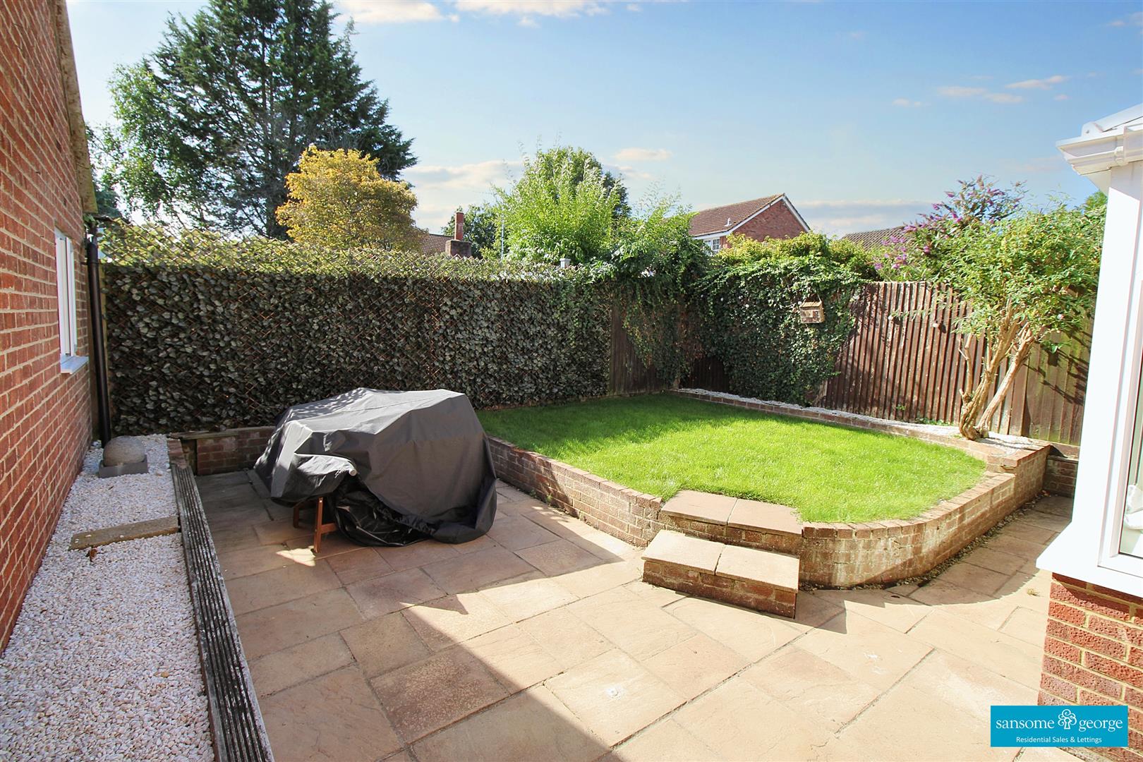 Apple Close, Tilehurst, Reading